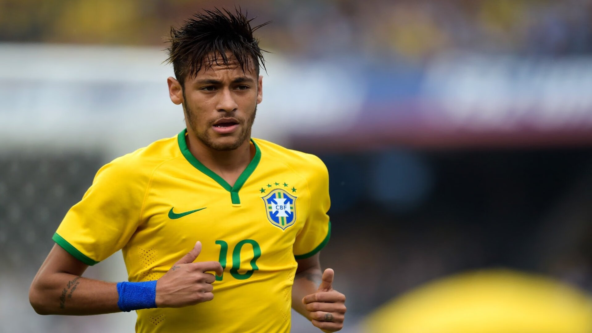 年度焦点之战！39岁伊布头顶脚踢刷新纪录，传奇在掌声中永恒