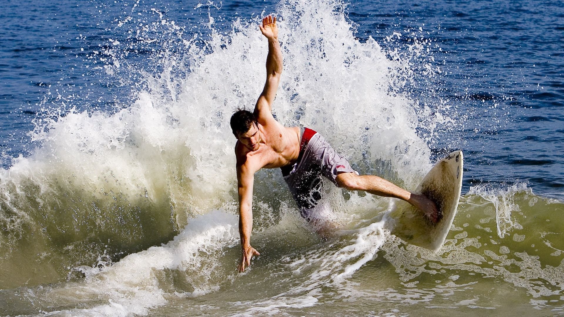 王者之争！国王客场斩落辽宁，莫兰特27+11主宰比赛走向